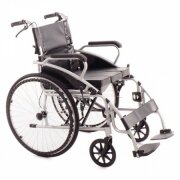 Кресло-коляска механическая MK-330 (45 см) (FS692) с санитарным устр-вом и тормозами для сопровожд
